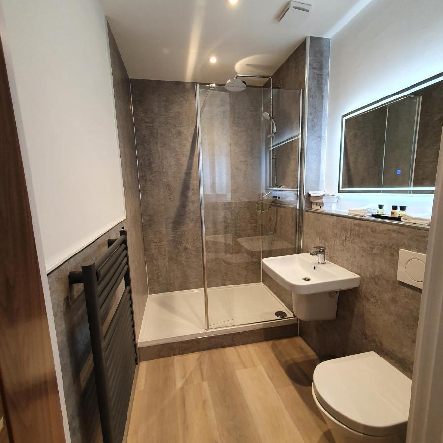 Central Penthouse With Hot Tub & Views 24 Cheltenham Buitenkant foto
