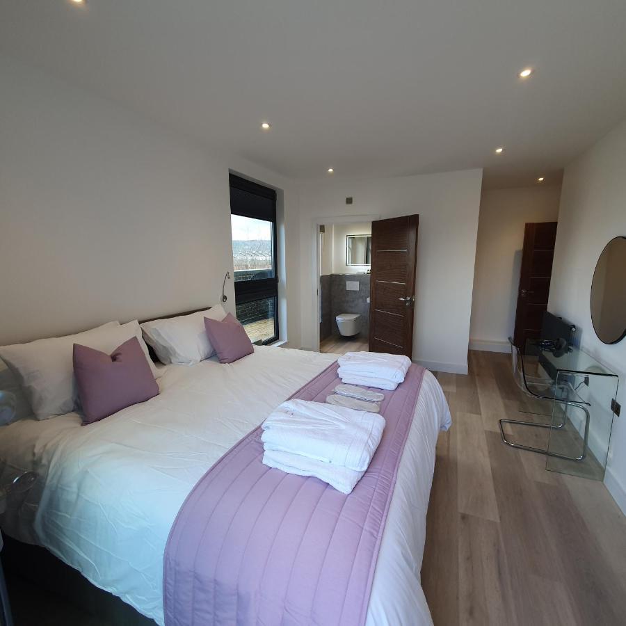 Central Penthouse With Hot Tub & Views 24 Cheltenham Buitenkant foto