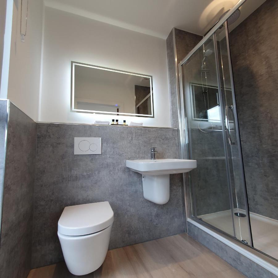 Central Penthouse With Hot Tub & Views 24 Cheltenham Buitenkant foto