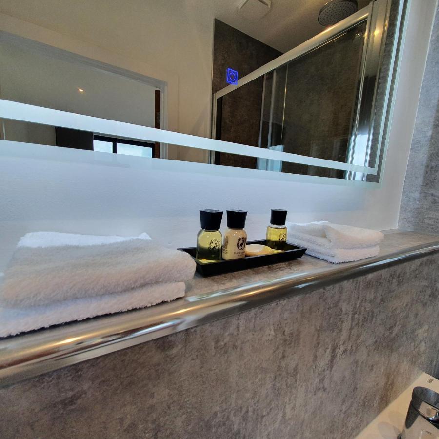 Central Penthouse With Hot Tub & Views 24 Cheltenham Buitenkant foto