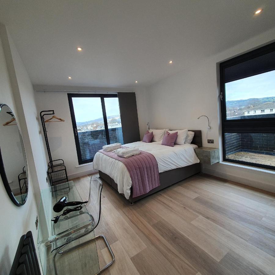 Central Penthouse With Hot Tub & Views 24 Cheltenham Buitenkant foto