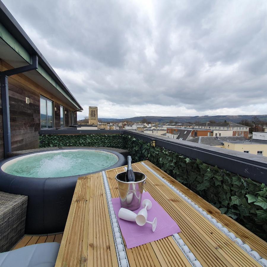 Central Penthouse With Hot Tub & Views 24 Cheltenham Buitenkant foto